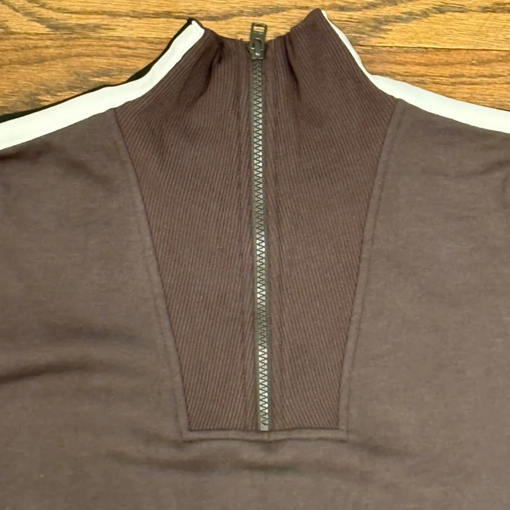 Athleta Brown Quarter-Zip Pullover Sweater w/ White Stripe – Size Medium